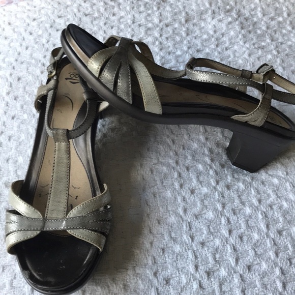 Abeo metallic sandals size 10 - Picture 2 of 4